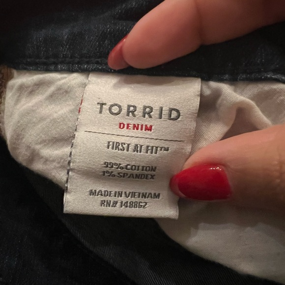 Torrid Classic Skinny Jean — Vintage Stretch Dark Wash - Picture 7 of 9